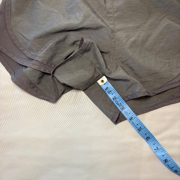 Nike Dri-Fit‎ Gray Running Shorts Size Medium - Picture 5 of 8